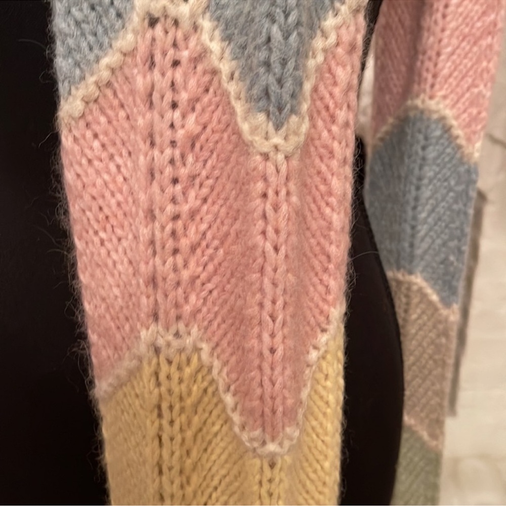 Scarf - Picture 3 of 4